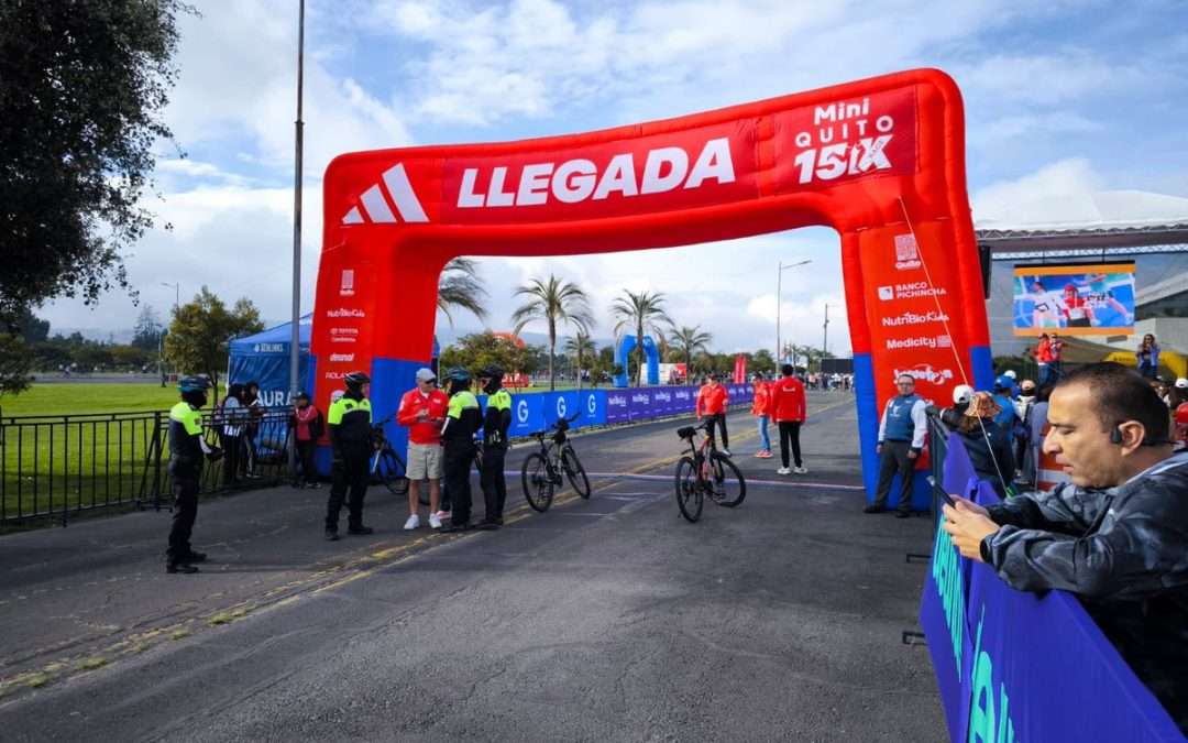 El CCMQ fue sede de la Expo 15K que reunió a miles de corredores antes de la carrera más importante del Ecuador